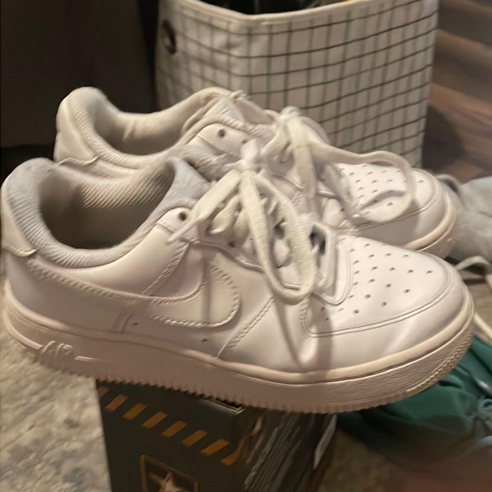 Air Force One white 5.5 youth